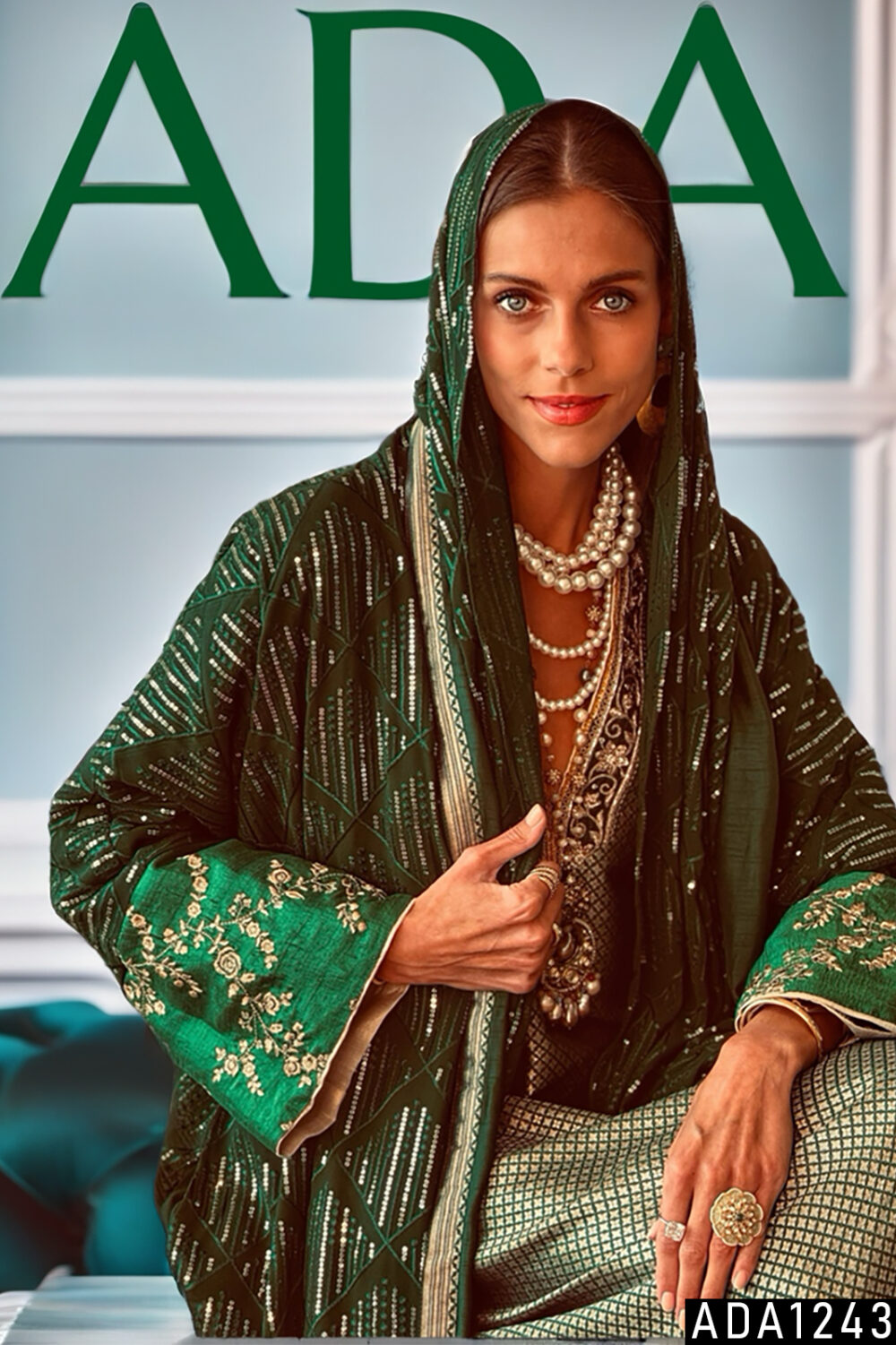 Royal Emerald Bisht